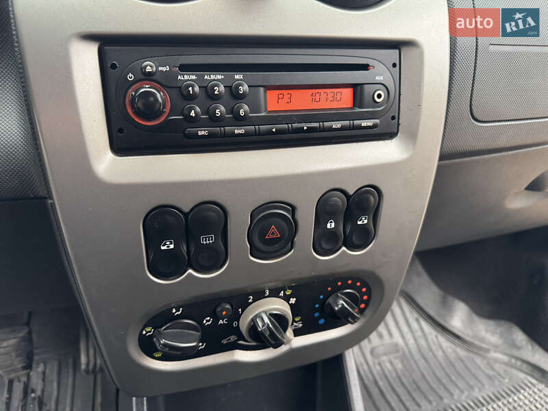 Позашляховик / Кросовер Dacia Sandero StepWay 2012 в Кролевці