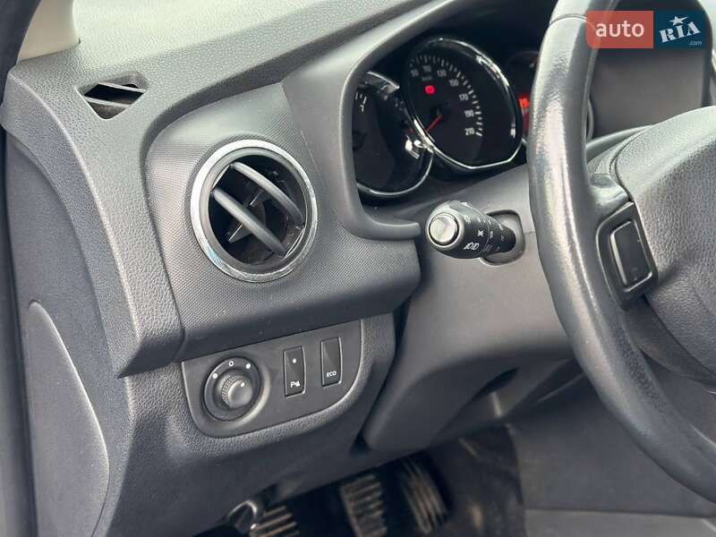 Позашляховик / Кросовер Dacia Sandero StepWay 2013 в Києві фото 19 Позашляховик / Кросовер Dacia Sandero StepWay 2013 в Києві