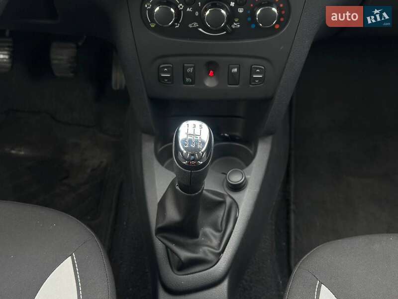 Позашляховик / Кросовер Dacia Sandero StepWay 2013 в Києві фото 20 Позашляховик / Кросовер Dacia Sandero StepWay 2013 в Києві