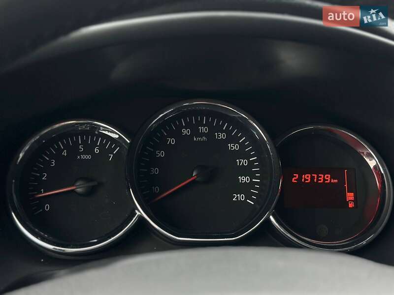 Позашляховик / Кросовер Dacia Sandero StepWay 2013 в Києві фото 29 Позашляховик / Кросовер Dacia Sandero StepWay 2013 в Києві