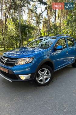 Внедорожник / Кроссовер Dacia Sandero StepWay 2016 в Белогородке