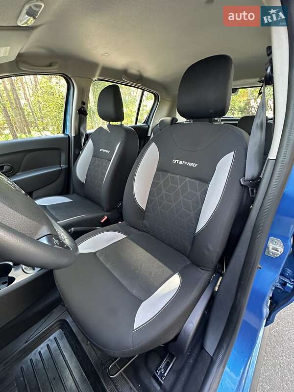 Позашляховик / Кросовер Dacia Sandero StepWay 2016 в Білогородці