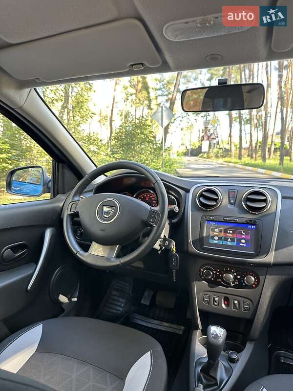 Позашляховик / Кросовер Dacia Sandero StepWay 2016 в Білогородці