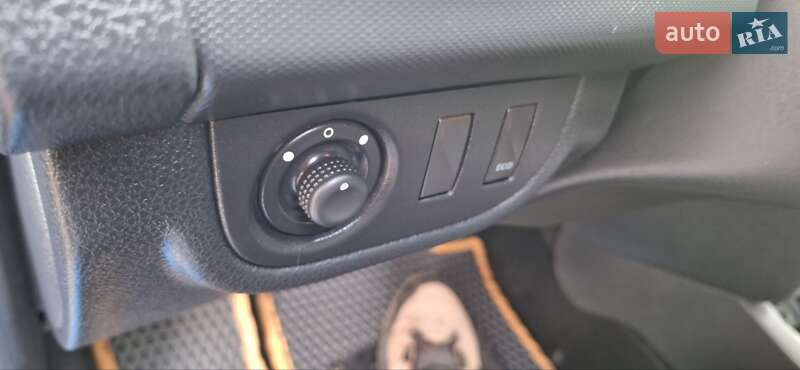 Внедорожник / Кроссовер Dacia Sandero StepWay 2015 в Новоархангельске