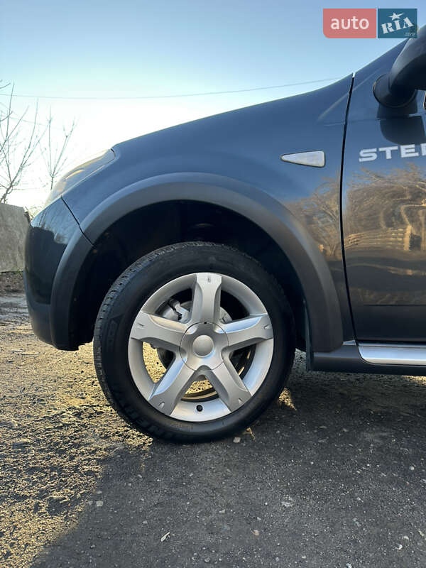 Позашляховик / Кросовер Dacia Sandero StepWay 2010 в Хоролі