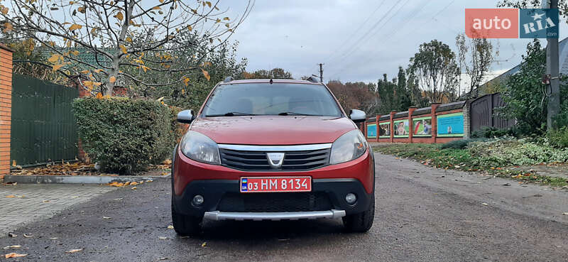 Позашляховик / Кросовер Dacia Sandero StepWay 2012 в Чернігові