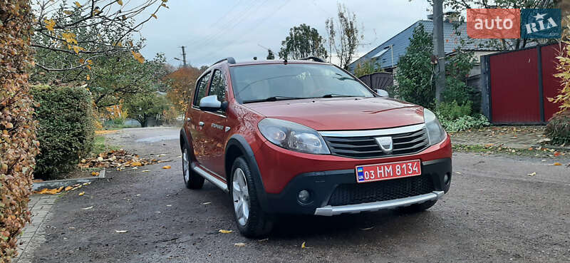 Позашляховик / Кросовер Dacia Sandero StepWay 2012 в Чернігові