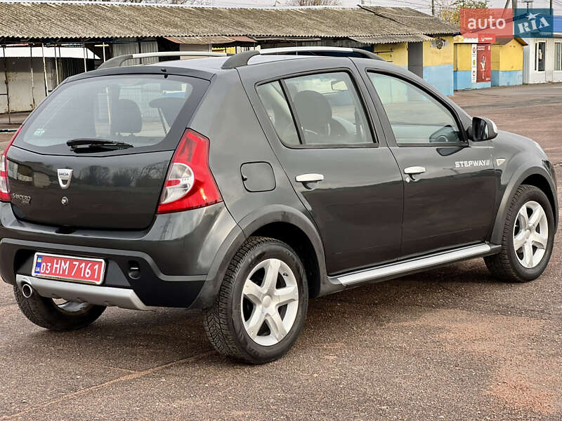 Позашляховик / Кросовер Dacia Sandero StepWay 2011 в Кролевці