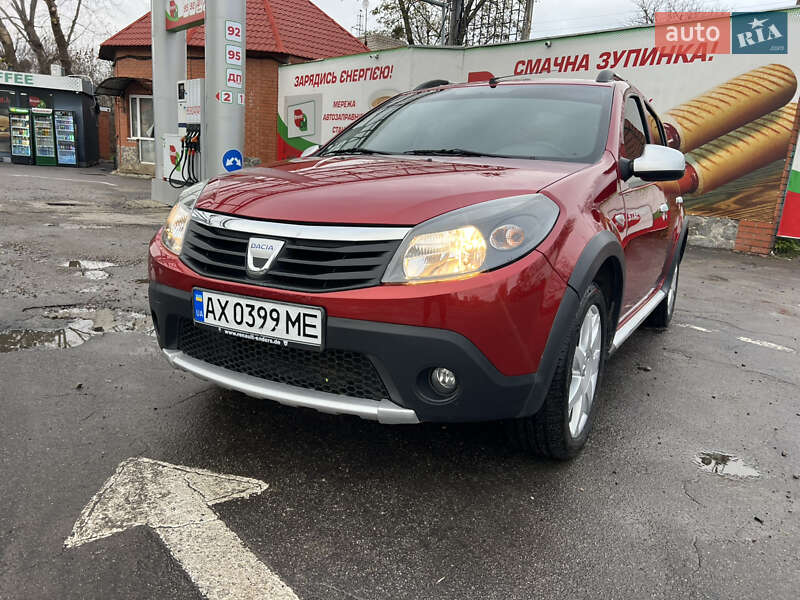 Хетчбек Dacia Sandero StepWay 2012 в Харкові