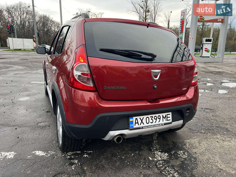 Хетчбек Dacia Sandero StepWay 2012 в Харкові