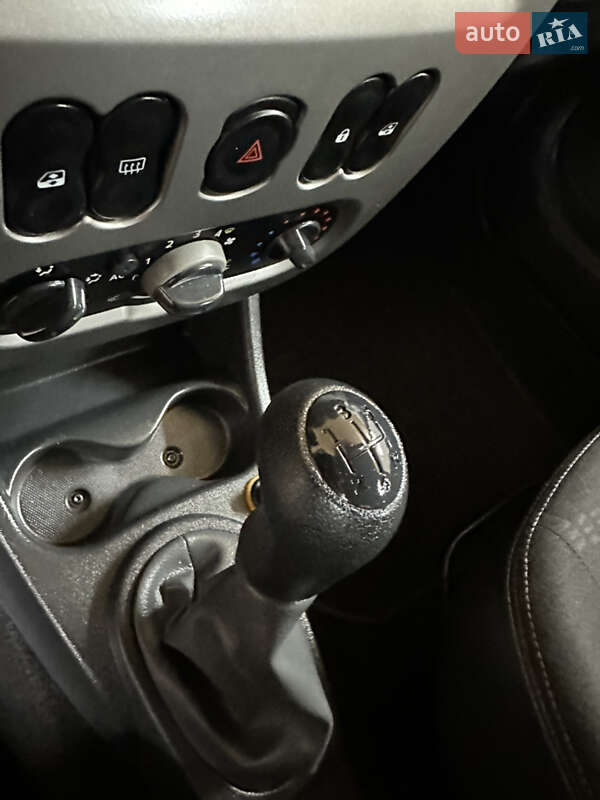 Позашляховик / Кросовер Dacia Sandero StepWay 2011 в Хоролі