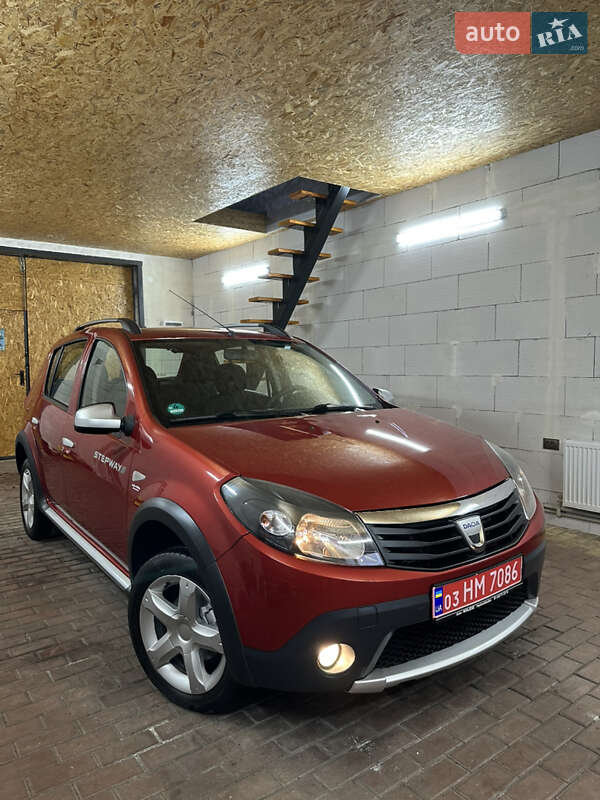 Позашляховик / Кросовер Dacia Sandero StepWay 2011 в Хоролі