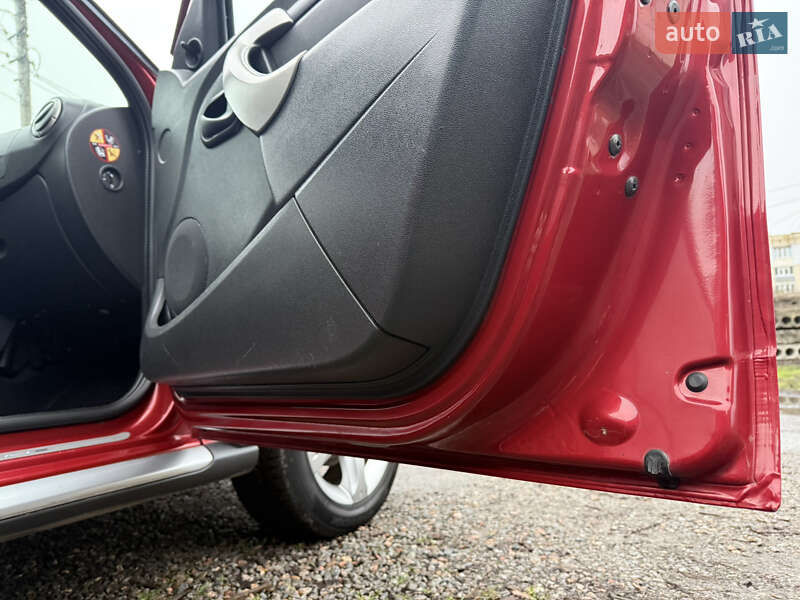 Внедорожник / Кроссовер Dacia Sandero StepWay 2010 в Слобожанском