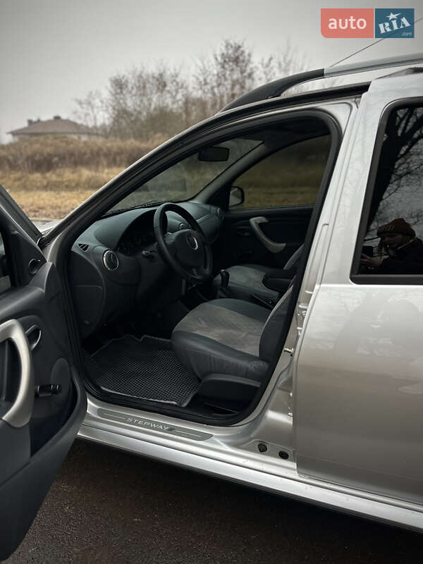 Внедорожник / Кроссовер Dacia Sandero StepWay 2012 в Сумах