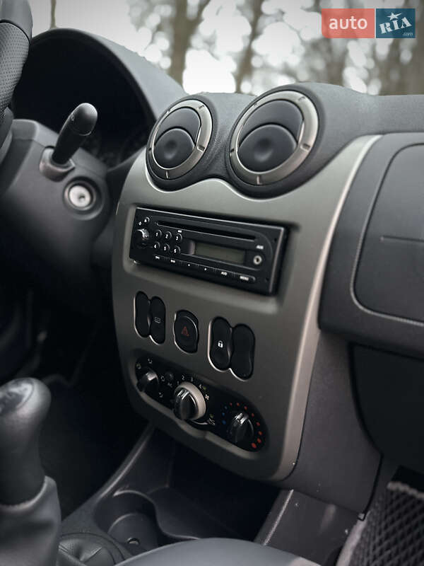 Внедорожник / Кроссовер Dacia Sandero StepWay 2012 в Сумах