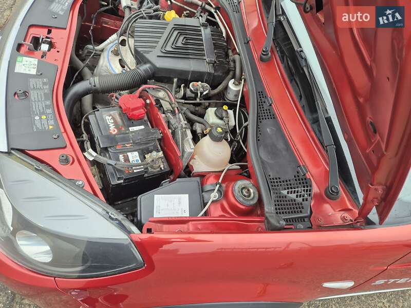 Внедорожник / Кроссовер Dacia Sandero StepWay 2012 в Стрые