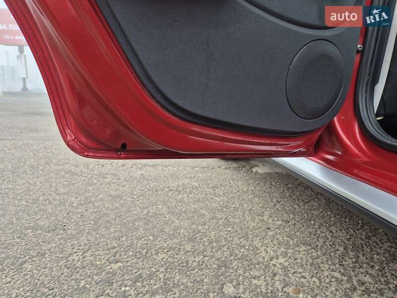 Внедорожник / Кроссовер Dacia Sandero StepWay 2012 в Стрые