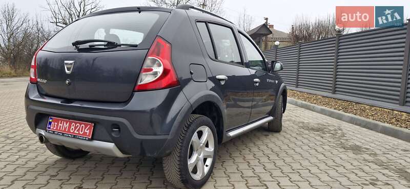 Позашляховик / Кросовер Dacia Sandero StepWay 2012 в Красилові