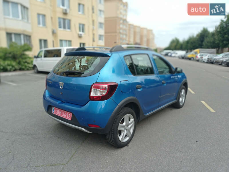 Позашляховик / Кросовер Dacia Sandero StepWay 2012 в Києві