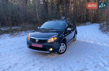 Внедорожник / Кроссовер Dacia Sandero StepWay 2012 в Радивилове