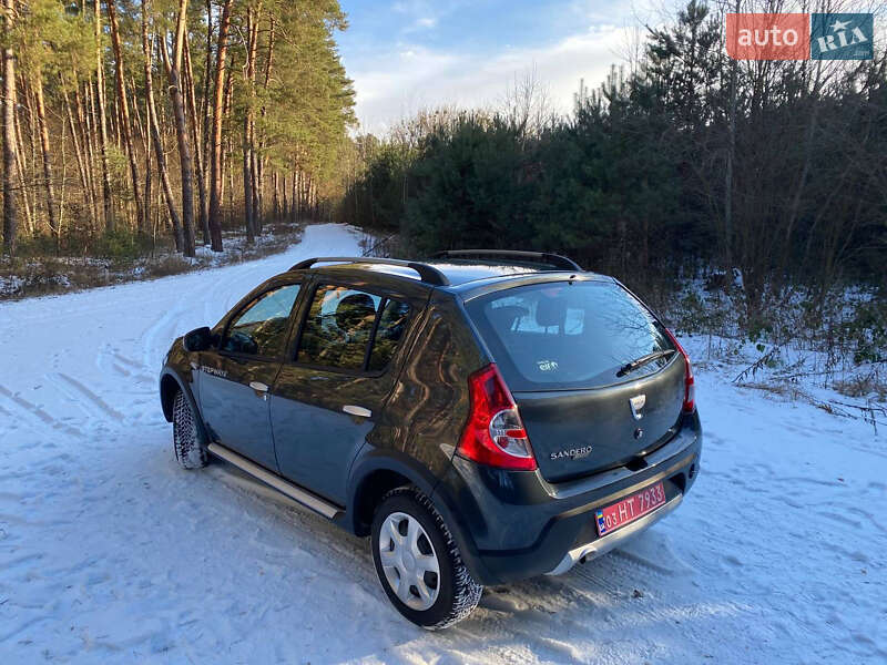 Внедорожник / Кроссовер Dacia Sandero StepWay 2012 в Радивилове фото 32 Внедорожник / Кроссовер Dacia Sandero StepWay 2012 в Радивилове