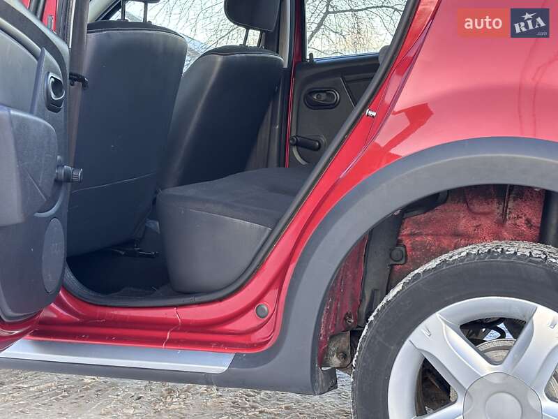 Позашляховик / Кросовер Dacia Sandero StepWay 2010 в Красилові фото 95 Позашляховик / Кросовер Dacia Sandero StepWay 2010 в Красилові