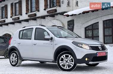 Внедорожник / Кроссовер Dacia Sandero StepWay 2011 в Красилове