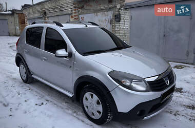 Внедорожник / Кроссовер Dacia Sandero StepWay 2012 в Сумах