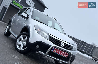 Внедорожник / Кроссовер Dacia Sandero StepWay 2012 в Владимире