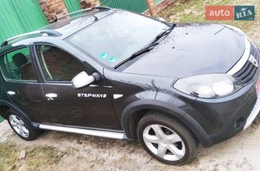 Позашляховик / Кросовер Dacia Sandero StepWay 2011 в Чернігові