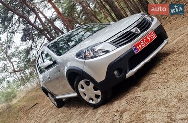 Позашляховик / Кросовер Dacia Sandero StepWay 2012 в Полтаві