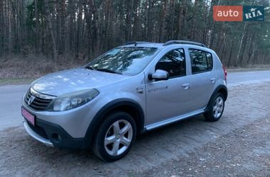 Внедорожник / Кроссовер Dacia Sandero StepWay 2009 в Нововолынске