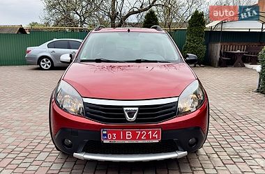 Позашляховик / Кросовер Dacia Sandero StepWay 2012 в Хоролі
