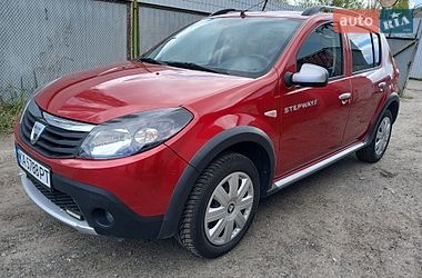 Внедорожник / Кроссовер Dacia Sandero StepWay 2011 в Киеве
