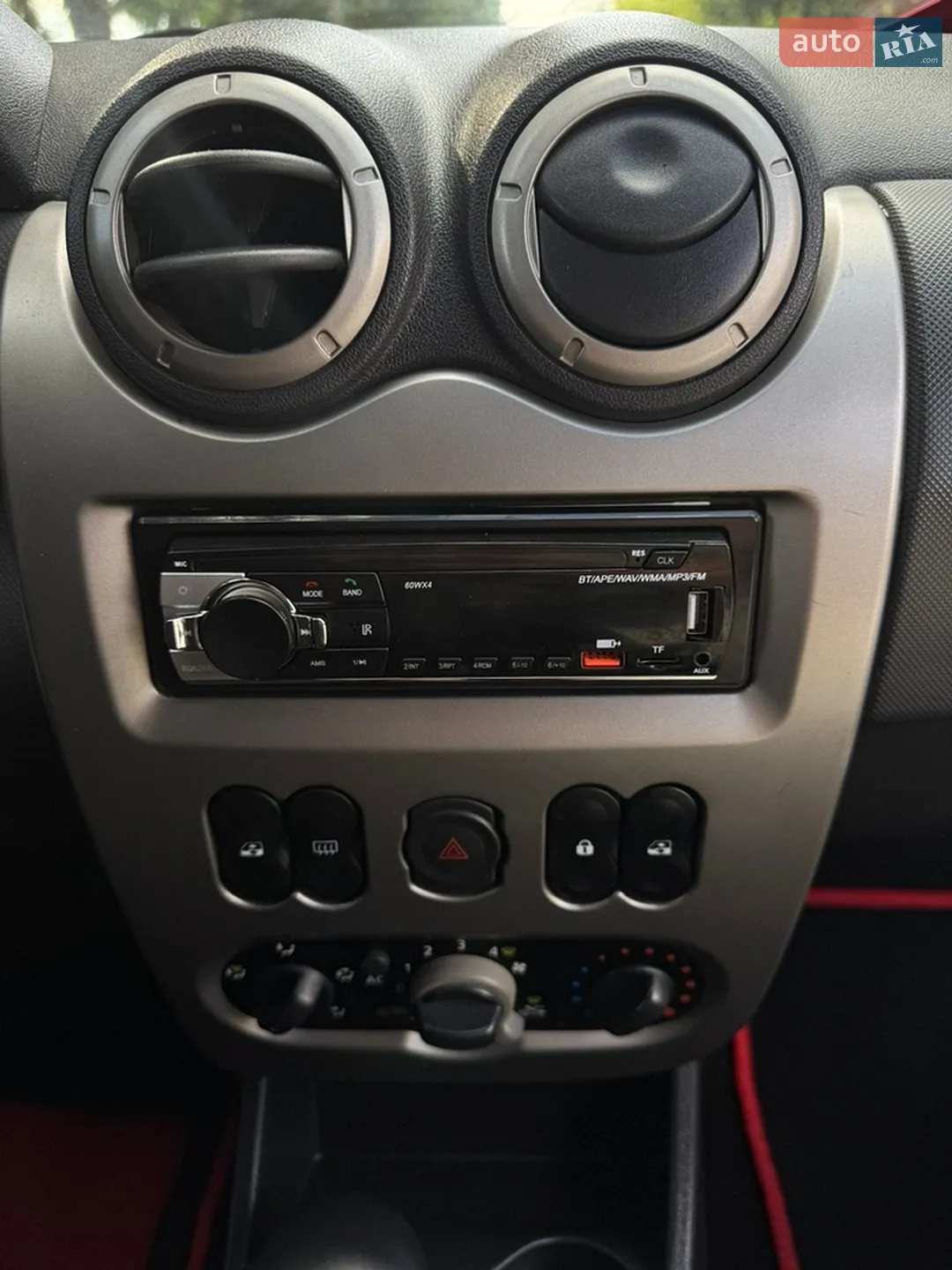 2011 Dacia Sandero - мініатюра 27