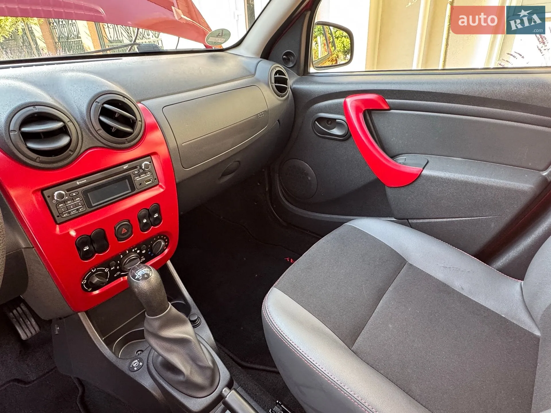 2012 Dacia Sandero - мініатюра 23