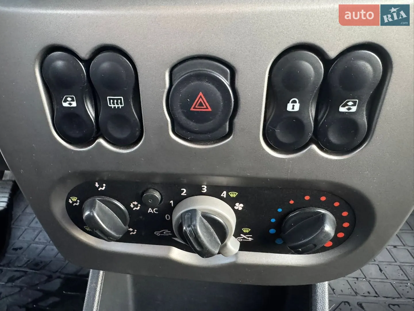 2010 Dacia Sandero - мініатюра 53