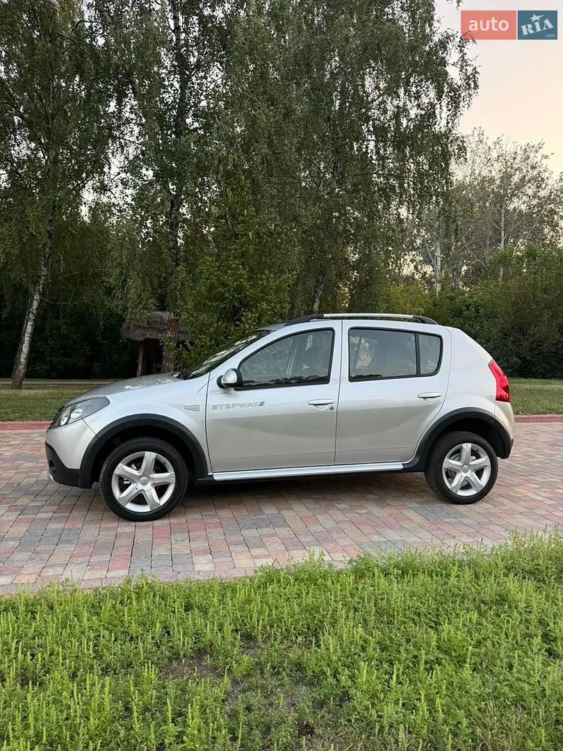 2012 Dacia Sandero - мініатюра 2