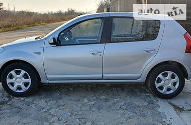 Хэтчбек Dacia Sandero 2009 в Кропивницком