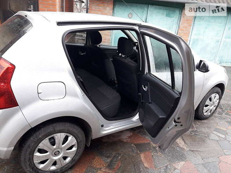 Хетчбек Dacia Sandero 2011 в Бердичеві