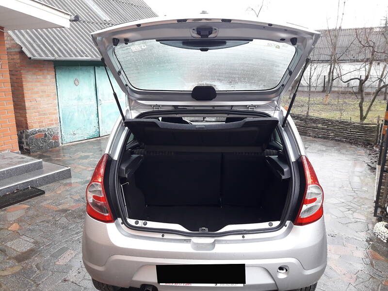 Хетчбек Dacia Sandero 2011 в Бердичеві