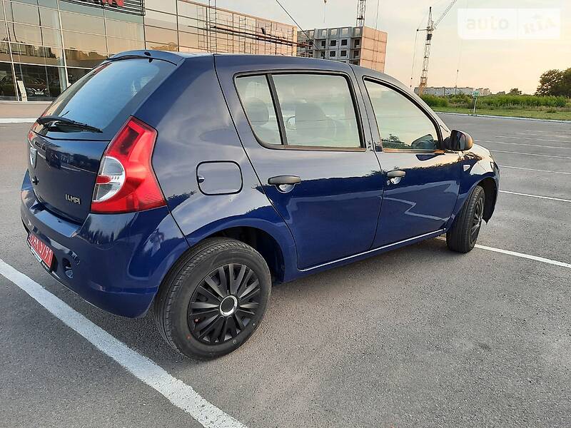 Хетчбек Dacia Sandero 2010 в Полтаві фото 9 Хетчбек Dacia Sandero 2010 в Полтаві