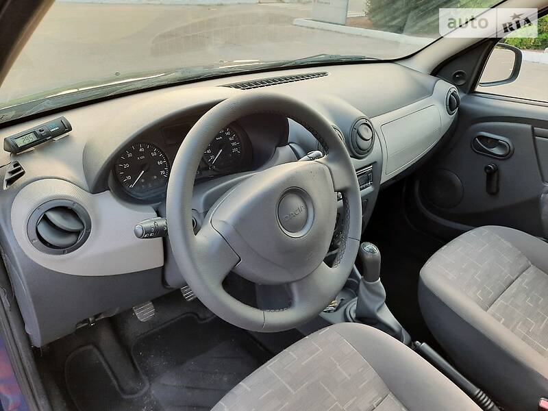 Хетчбек Dacia Sandero 2010 в Полтаві фото 23 Хетчбек Dacia Sandero 2010 в Полтаві
