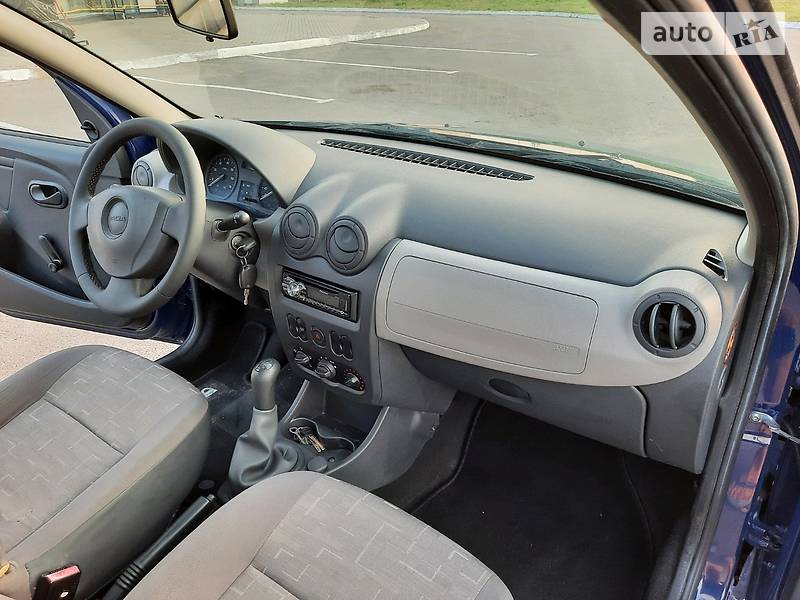 Хетчбек Dacia Sandero 2010 в Полтаві фото 33 Хетчбек Dacia Sandero 2010 в Полтаві