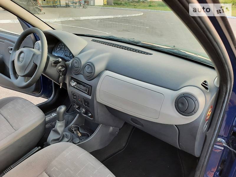 Хетчбек Dacia Sandero 2010 в Полтаві фото 44 Хетчбек Dacia Sandero 2010 в Полтаві