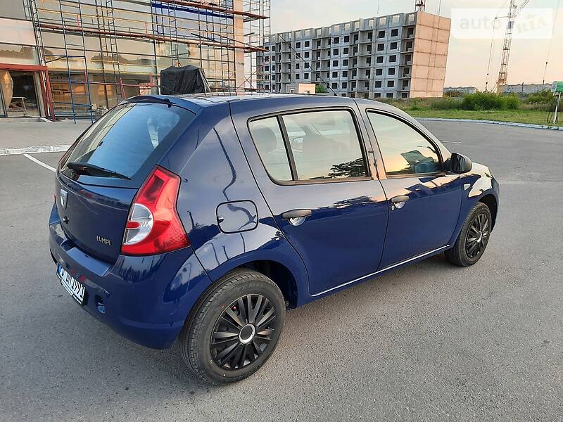 Хетчбек Dacia Sandero 2010 в Полтаві фото 88 Хетчбек Dacia Sandero 2010 в Полтаві