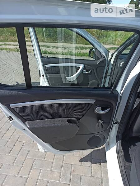 Хетчбек Dacia Sandero 2009 в Кременчуці