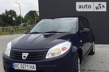 Хетчбек Dacia Sandero 2011 в Дрогобичі