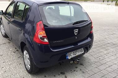 Хетчбек Dacia Sandero 2011 в Дрогобичі