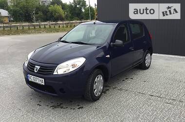 Хетчбек Dacia Sandero 2011 в Дрогобичі